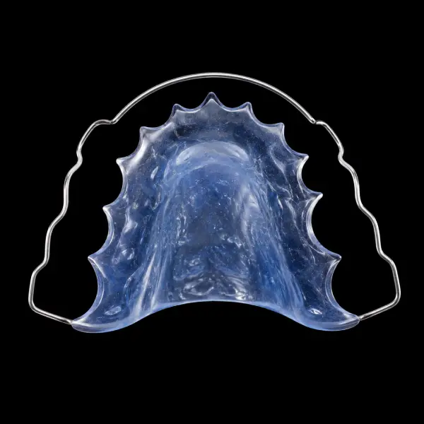 Wraparound Hawley Retainer